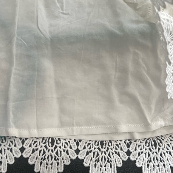 BB Dakota Ivory Lace Peplum Top *NWOT size small - Picture 3 of 5